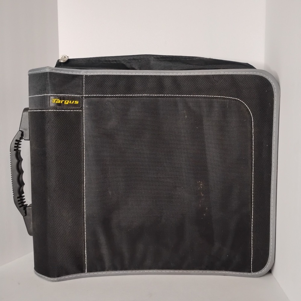 Targus Matrix 320 CD, DVD, Blu Ray, Video Game Storage Case